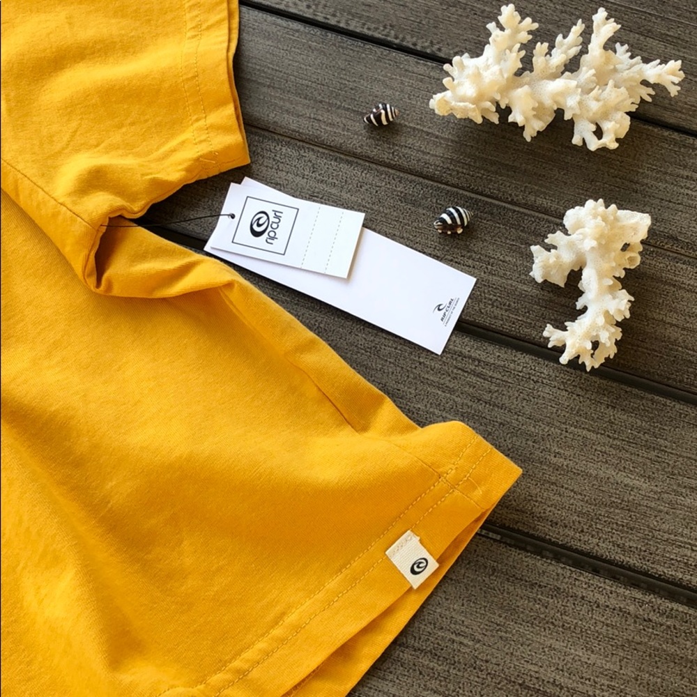 🌴🌼RIP CURL- KEEP ON SURFIN CROP TOP🌼🌴 - Picture 9 of 13